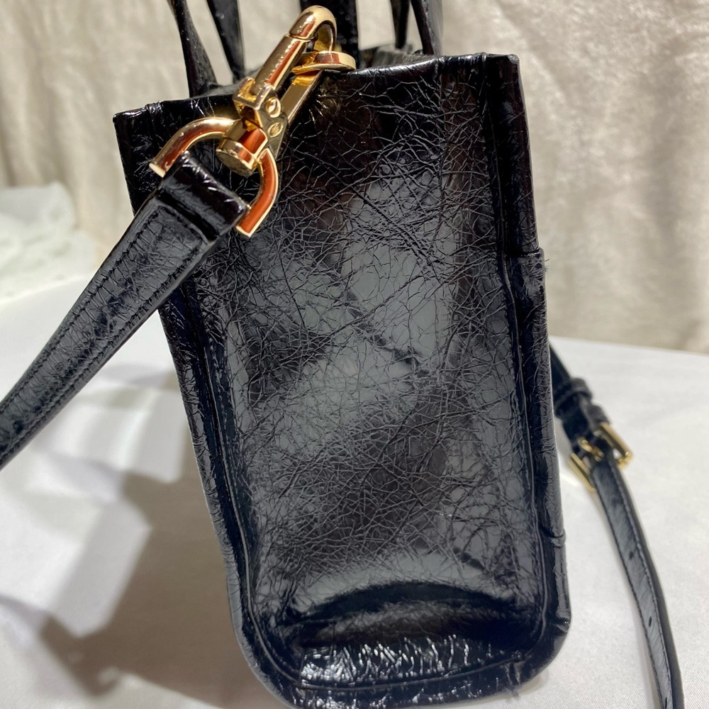 MICHAEL KORS Small Black Leather Tote Logo Handbag Gold Hardware Fall Classic - Picture 13 of 16